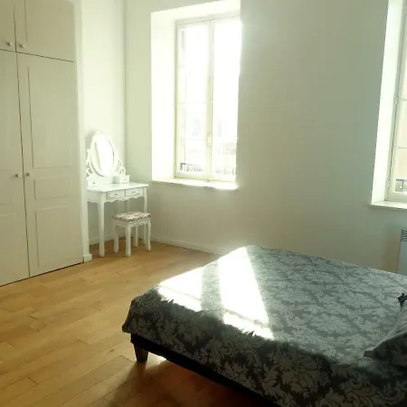 Rue Albert Tomey Apartment *
